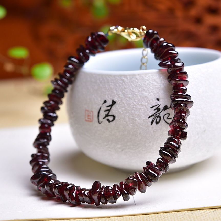 Natural Garnet Bracelet Irregular Gravel Bracelet With Extension Chain