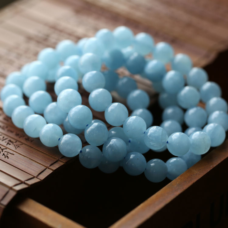 Natural Aquamarine Bracelet FengShui Items To Attract Wealth And The Perfect Lover